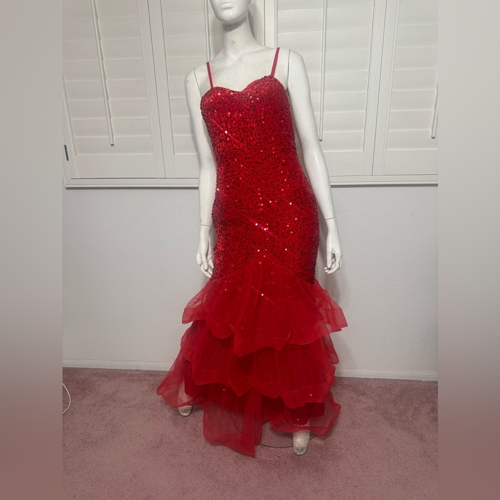 Medium red velvet sequin long stretchy evening formal dress gown Coctail ruffle